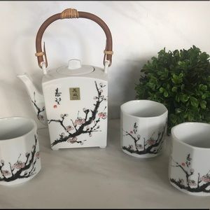Japanese Tea Pot and Cups (4 Items Included)